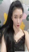 前凸后翘的小姐姐